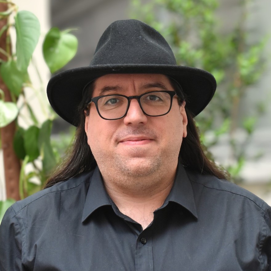 Carlos